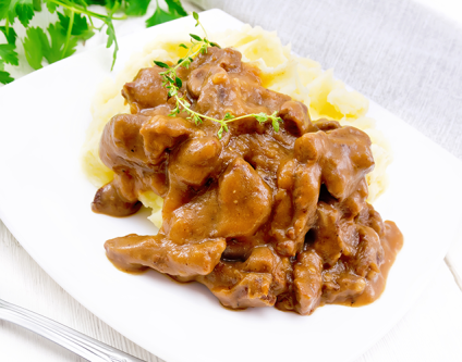 Di: Geflügelgulasch mit Kartoffeln
